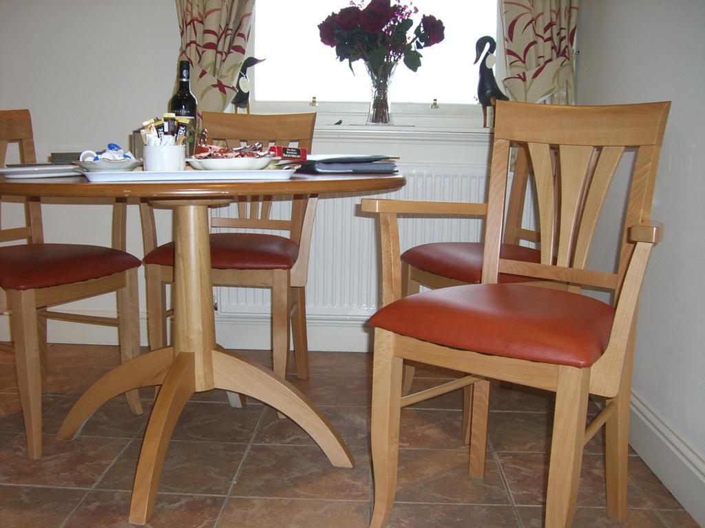 Loaninghead Holidays Drymen Room photo